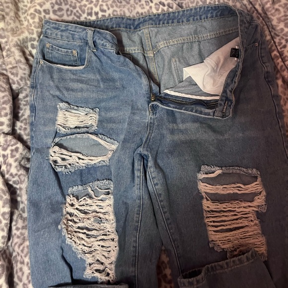 Shein ripped jeans worn TWICE - Picture 2 of 5